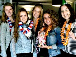 Ik hou van Holland quiz Tilburg vrijgezellenfeest teamuitje bedrijfsuitje