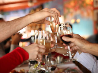 Ontmaskerdemol diner